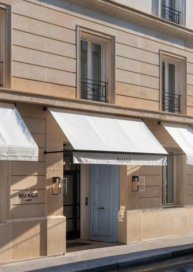 Nuage Hotell Paris 4*,